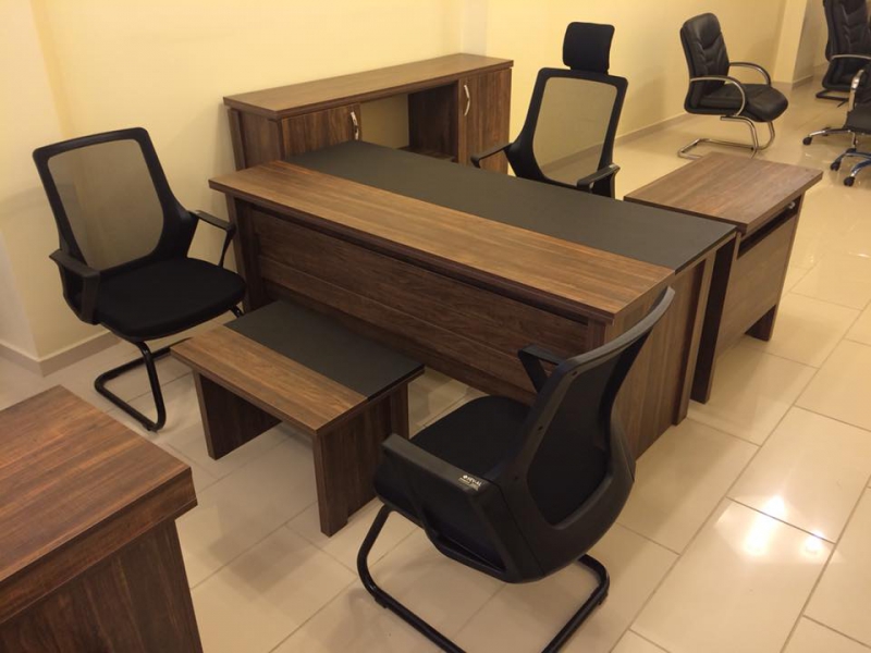 Maltepe Icinde Ikinci El Satilik Comert Ofis Mobilyalari